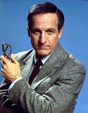 Daniel J. Travanti 1