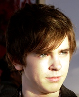 Freddie Highmore 4