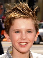 Freddie Highmore 2