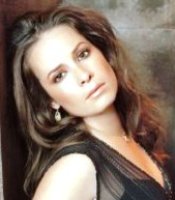 Holly Marie Combs 3