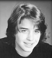 Ilan Mitchell Smith 2