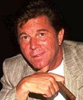 Larry Manetti 3
