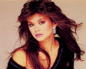 Nia Peeples 1